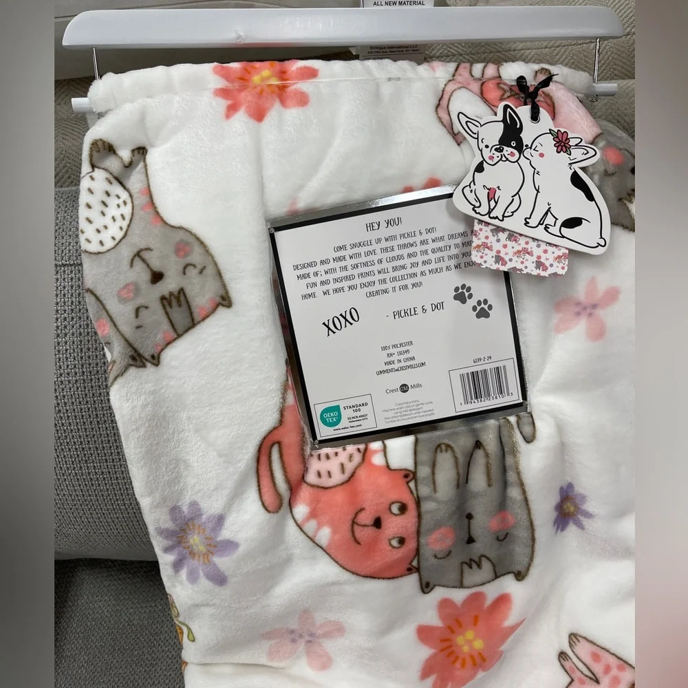 Summer Cats & Flowers Pink, White, Grey and Purple Plush Throw blanket 60x70 NWT